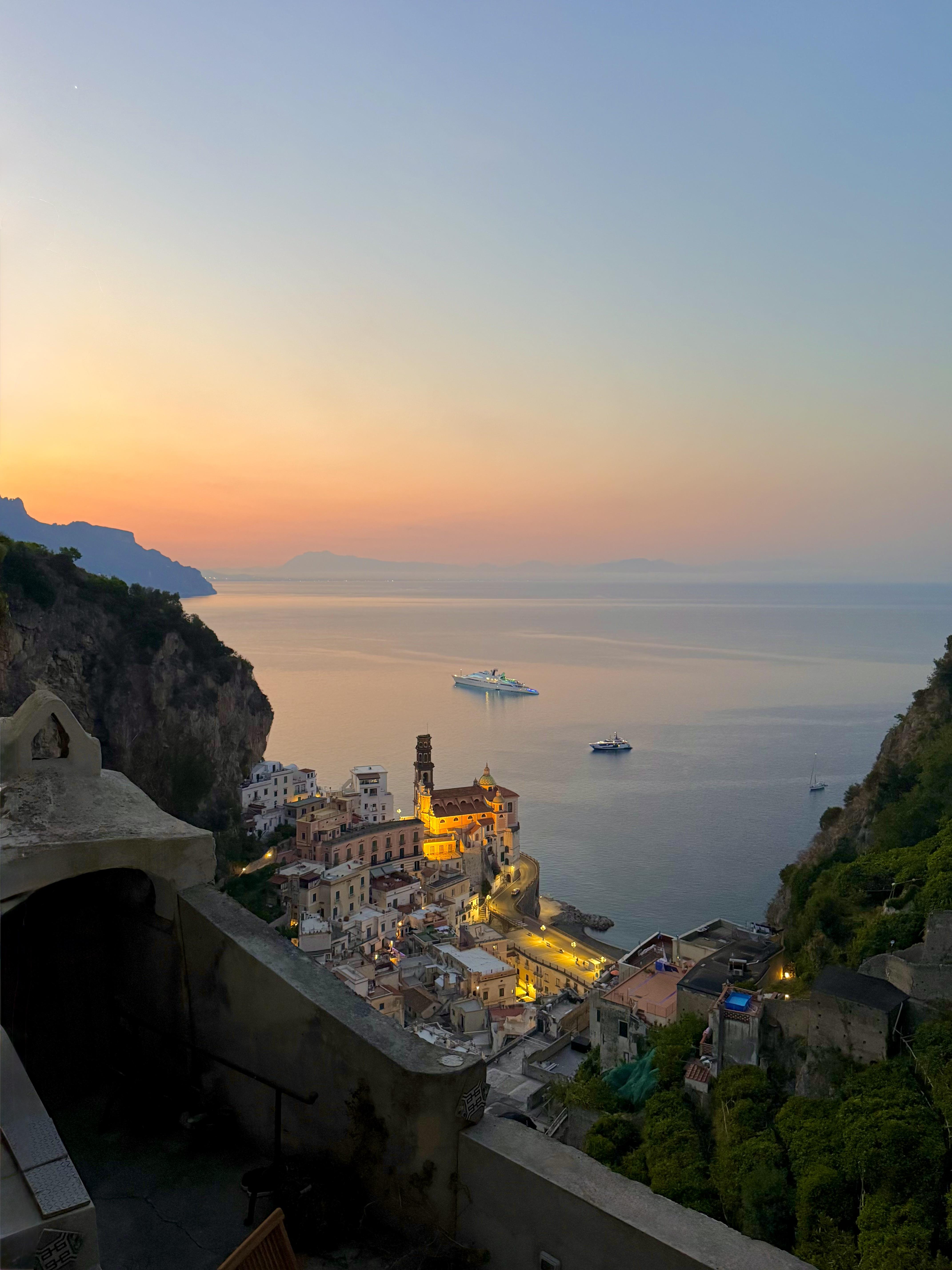 Alba su Atrani